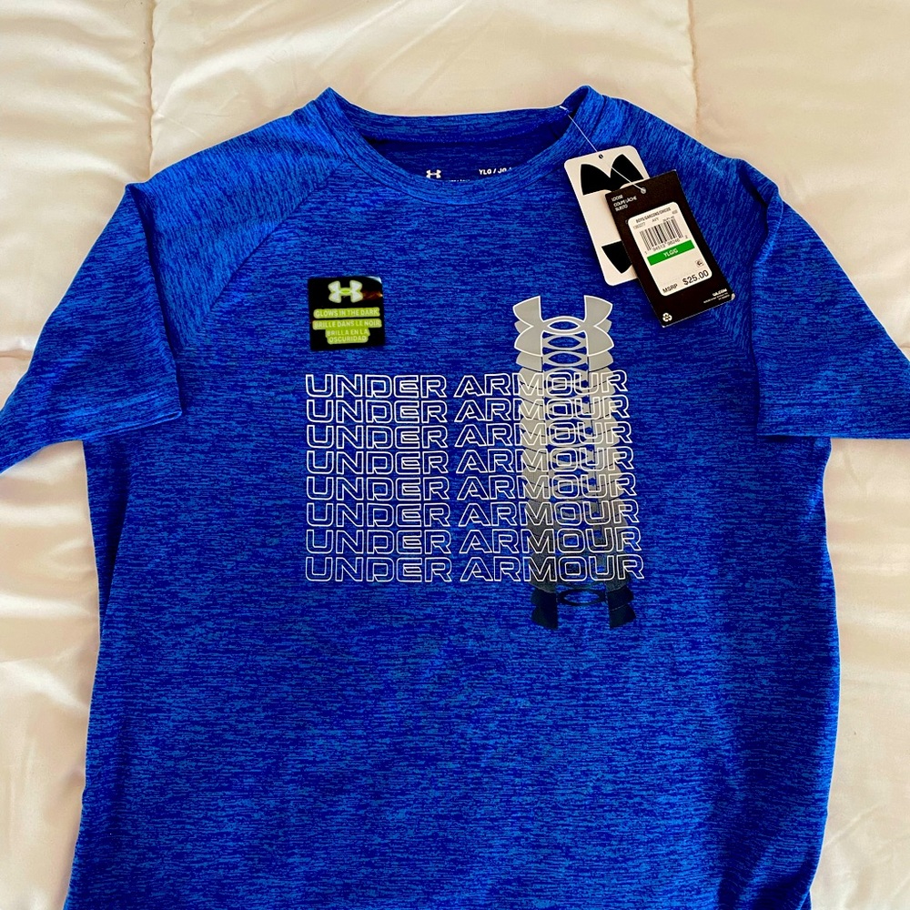 NWT. Large Boys Under Armour Glow in the Dark shirt